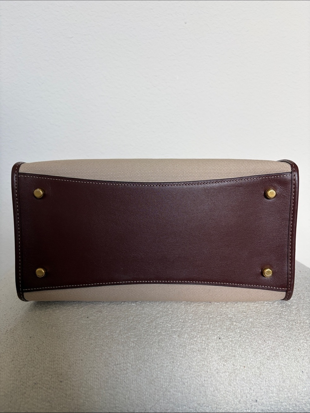 Coach Field Tote 30 - Picture 5 of 8